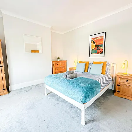 Tranquil 3bdr Haven In Stockwell Near The Oval