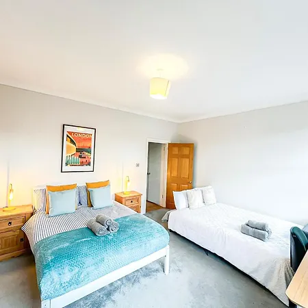 Tranquil 3bdr Haven In Stockwell Near The Oval Apartment London