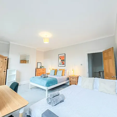 Tranquil 3bdr Haven In Stockwell Near The Oval