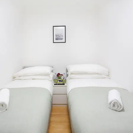 Studio9 - Next To Emirates Stadium - Budget With Shared Bathroom