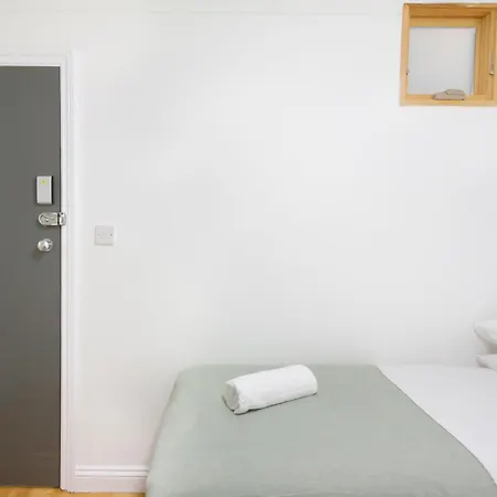 Studio9 - Next To Emirates Stadium - Budget With Shared Bathroom Gasthof London