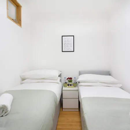 Gasthof Studio9 - Next To Emirates Stadium - Budget With Shared Bathroom London