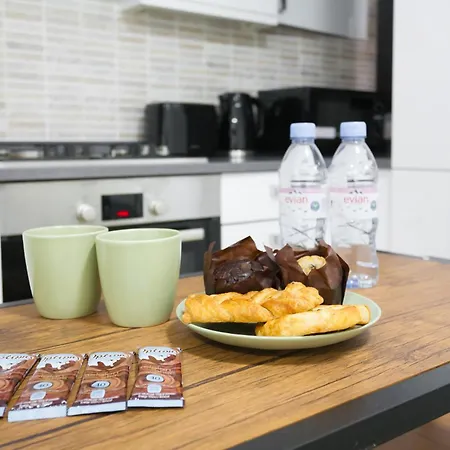 Studio9 - Next To Emirates Stadium - Budget With Shared Bathroom Gasthof *