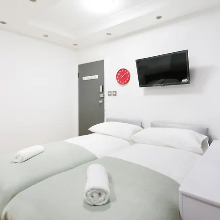 Gasthof Studio9 - Next To Emirates Stadium - Budget With Shared Bathroom *