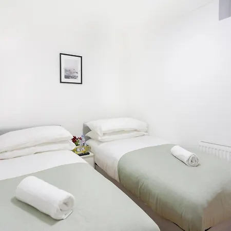 Studio9 - Next To Emirates Stadium - Budget With Shared Bathroom