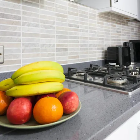 Gasthof Studio9 - Next To Emirates Stadium - Budget With Shared Bathroom *