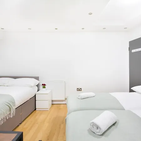 Studio9 - Next To Emirates Stadium - Budget With Shared Bathroom London