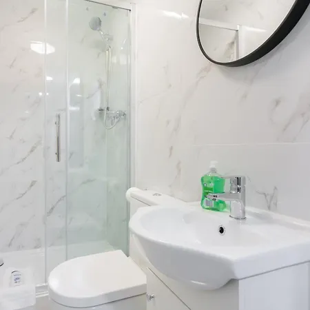 Studio9 - Next To Emirates Stadium - Budget With Shared Bathroom Gasthof London