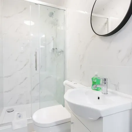 Studio9 - Next To Emirates Stadium - Budget With Shared Bathroom