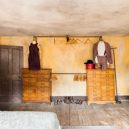 Extraordinary Grade Ii-listed Early Georgian Ferienhaus London