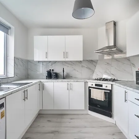 Air - Greenwich - O2 Arena And Free Parking * London