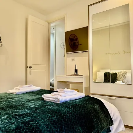 Apartment Superb Duplex In Hendon