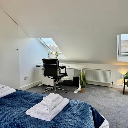 Superb Duplex In Hendon * The Hyde