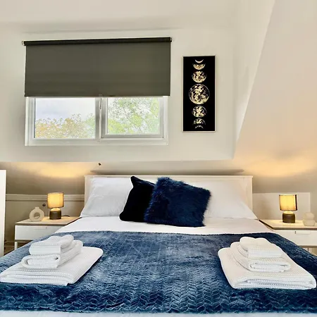 Superb Duplex In Hendon *