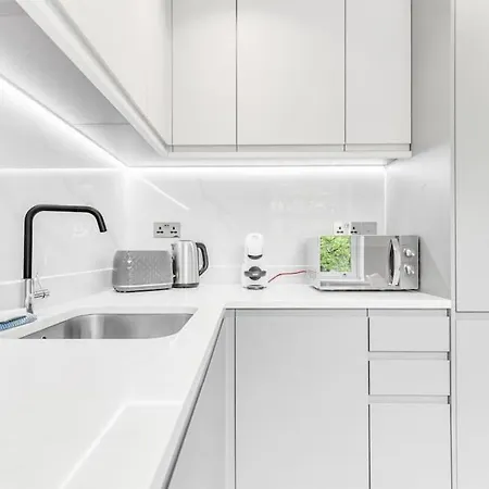Lux St Johns Wood - Sleeps 7 *