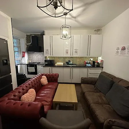 Spacious 4 Person Bedroom In Marylebone Homestay London