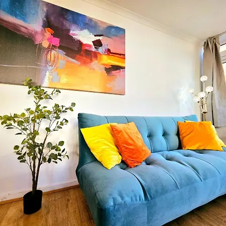 Bright & Spacious In Building With Lift, Right Next To Bayswater Station - Walk To Kensington Palace, Hyde Park, Little Venice & Notting Hill شقة