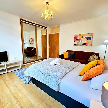 Bright & Spacious In Building With Lift, Right Next To Bayswater Station - Walk To Kensington Palace, Hyde Park, Little Venice & Notting Hill شقة *
