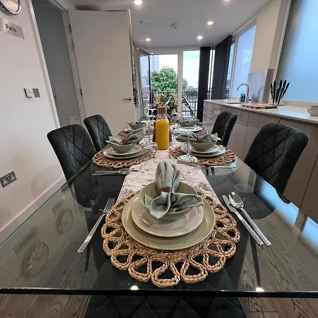 Ft5 Penthouse Homestay London