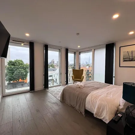 Ft5 Penthouse Homestay *