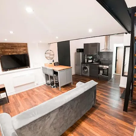 Apartment House With Garden Stoke Newington London