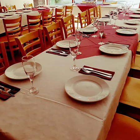Vibrant Urban Escape, Family Friendly - Sleeps 8! * Londyn