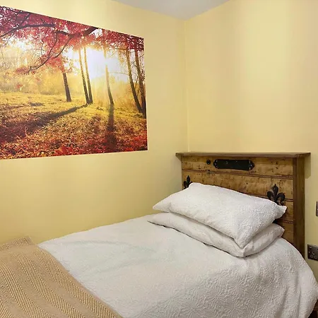 Restful Break 2 Bedrooms Woods Close To Hiking Park Caves