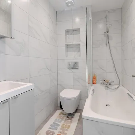 Apartmán Bright 3br Duplex Flat With A Terrace In Clapham Londýn