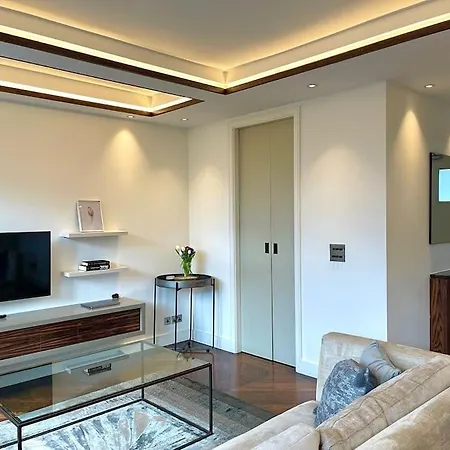 Le Cheval - Chelsea Apartment *