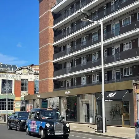 Le Cheval - Chelsea Apartment