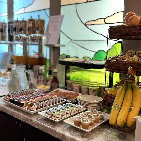 哈灵佛德酒店 3*