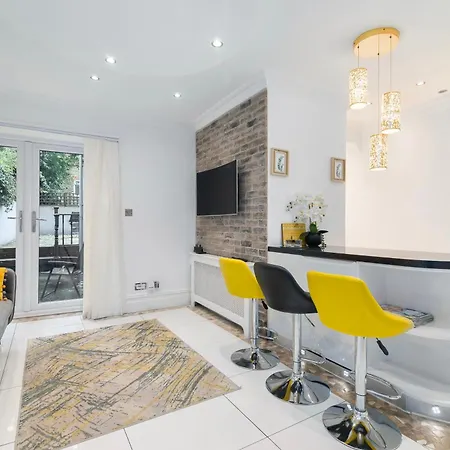 Elegant 2 Bed Garden Flat, London, Paddington! *