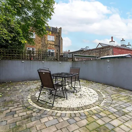 Elegant 2 Bed Garden Flat, London, Paddington! * London
