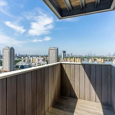 Flat In Canary Wharf With Amazing Views & Balcony London