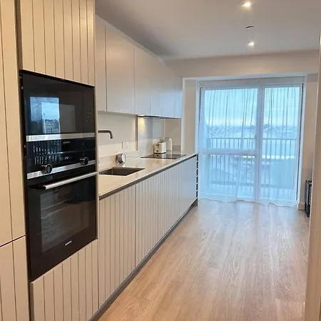 Excel Luxury * London