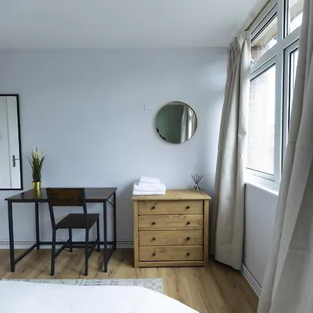 Grace House - 15 Minutes To Central * London
