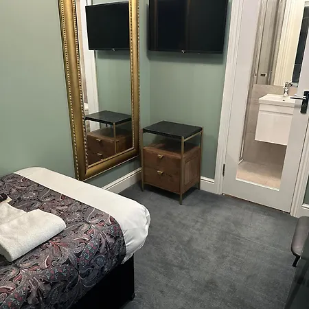 Arran House 3*