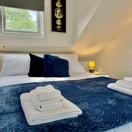 Superb Duplex In Hendon *