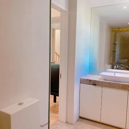 4 Bed House Next To Holland Park Apartment London