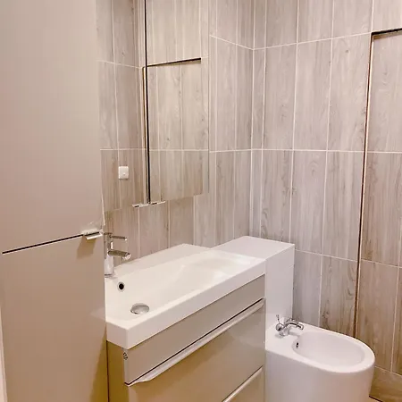 4 Bed House Next To Holland Park