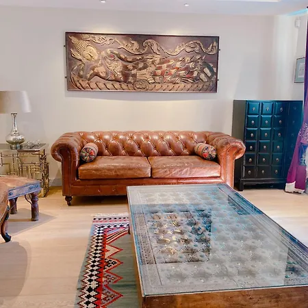 4 Bed House Next To Holland Park Apartment *
