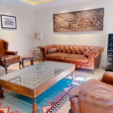 Apartment 4 Bed House Next To Holland Park London