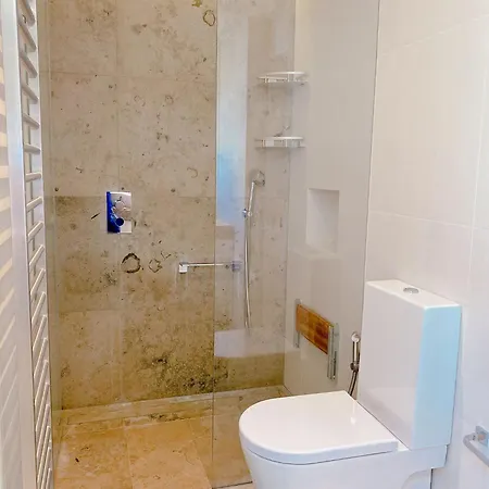 4 Bed House Next To Holland Park