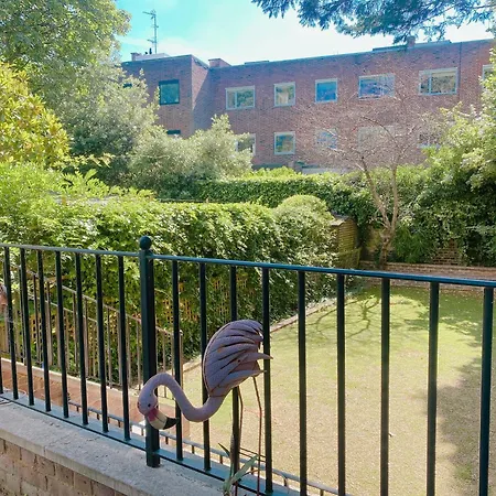 Apartment 4 Bed House Next To Holland Park
