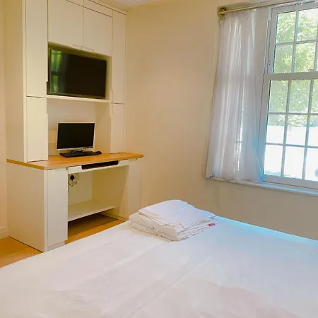 Apartment 4 Bed House Next To Holland Park London
