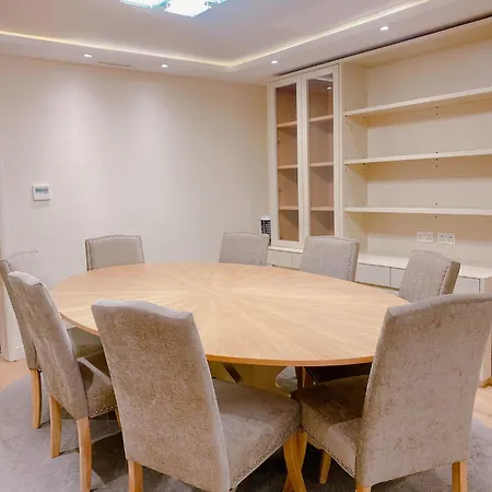 4 Bed House Next To Holland Park *