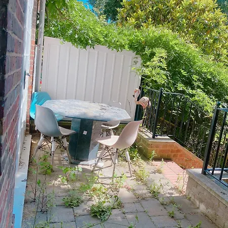 4 Bed House Next To Holland Park * London