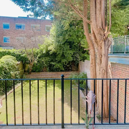Apartment 4 Bed House Next To Holland Park