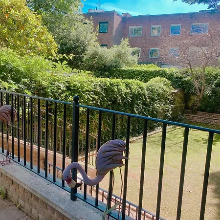 Apartment 4 Bed House Next To Holland Park London