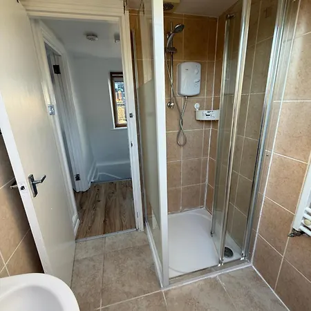Room, View And Great Price In Hammersmith Londýn